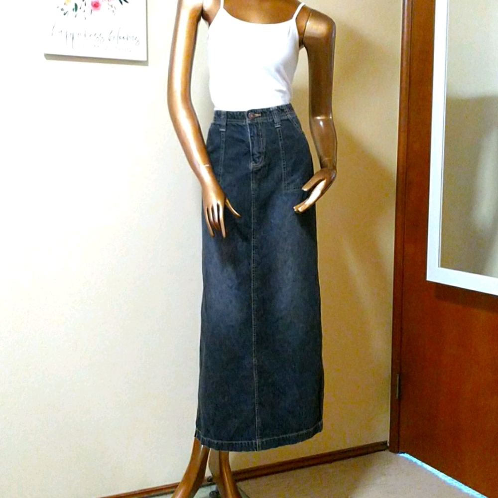 Size 5 Union Bay Jean Skirt